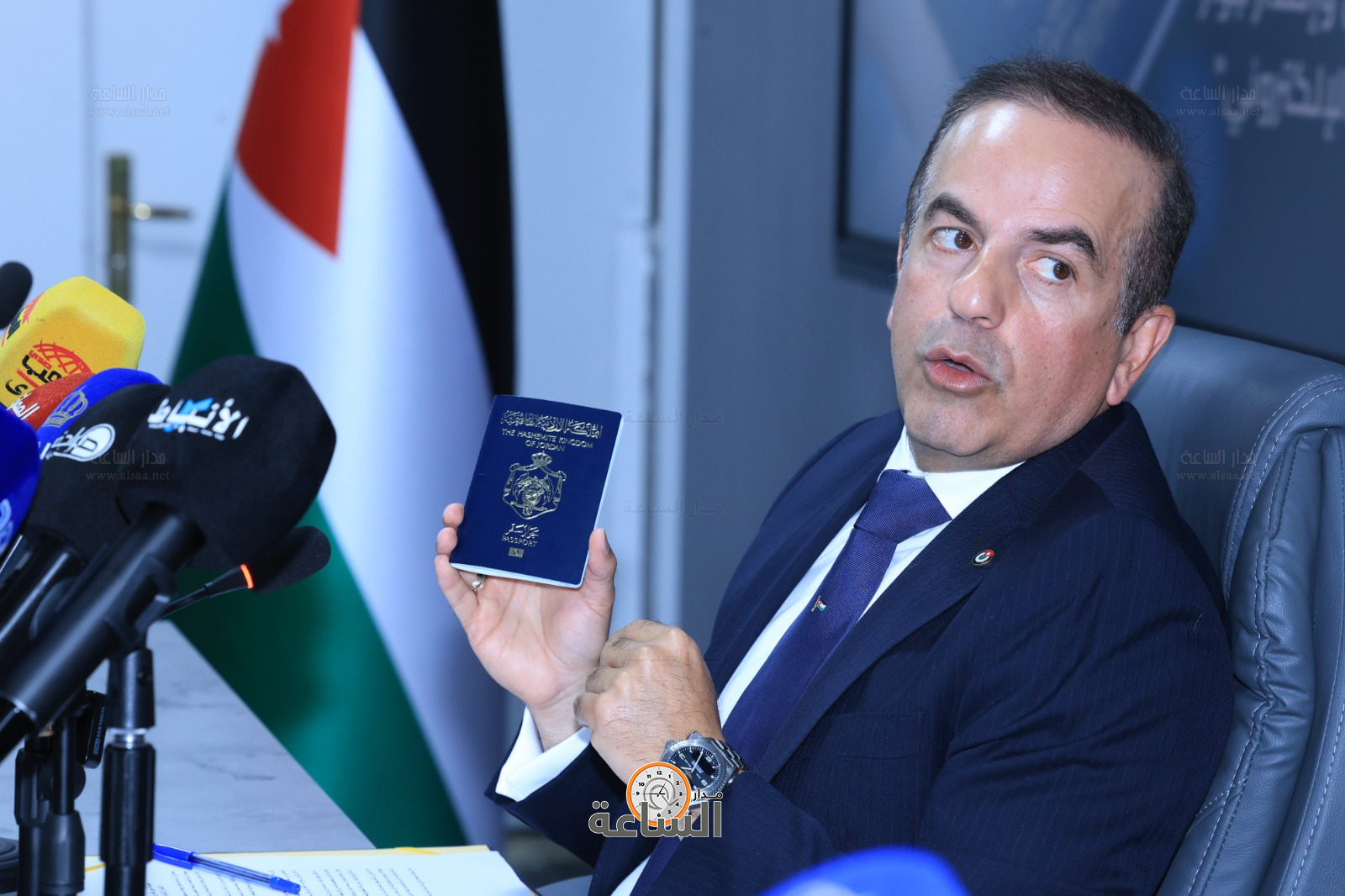 Madar Al-Saa Images 0.6781234634479346