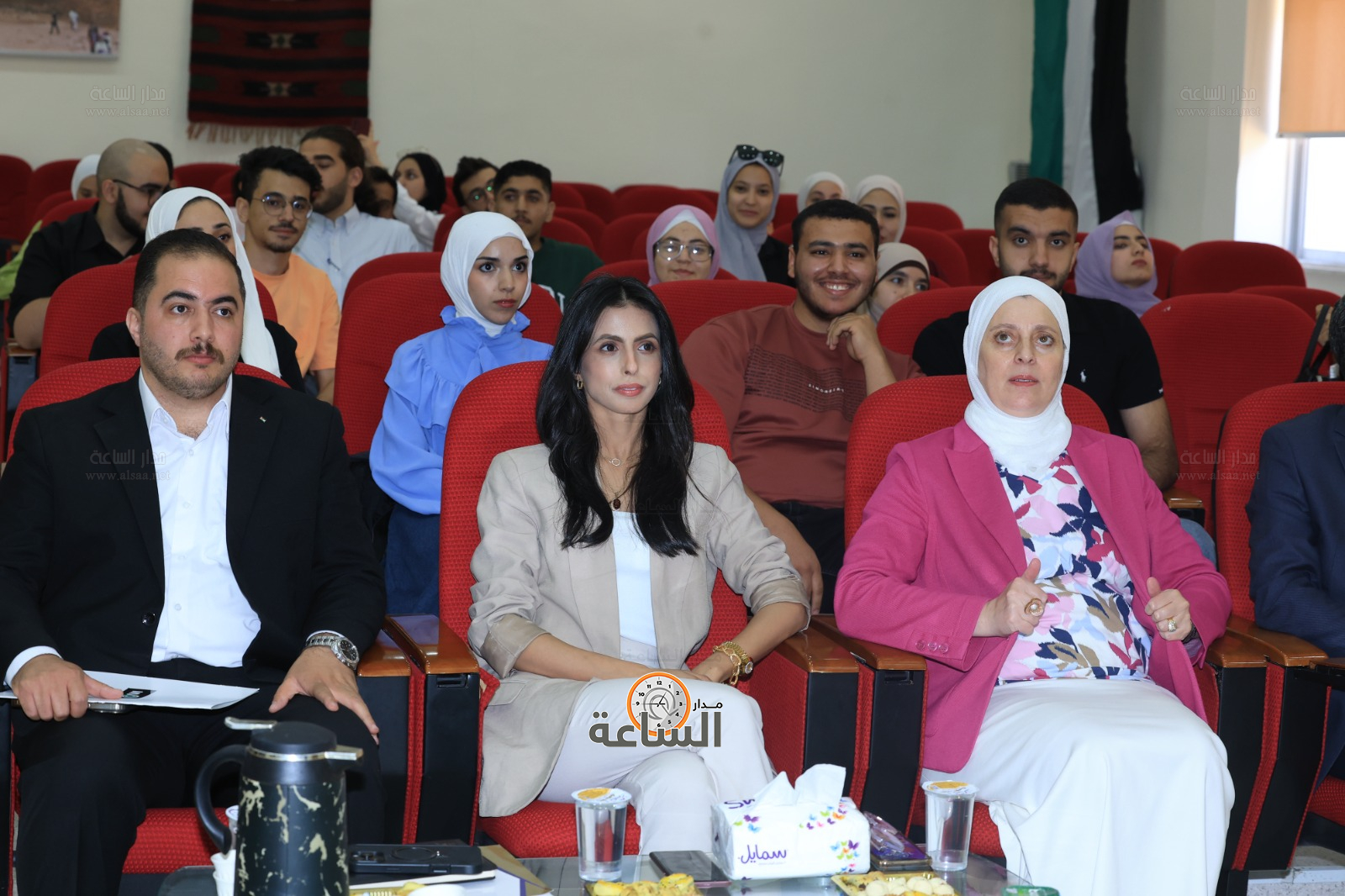 Madar Al-Saa Images 0.37511913579393963