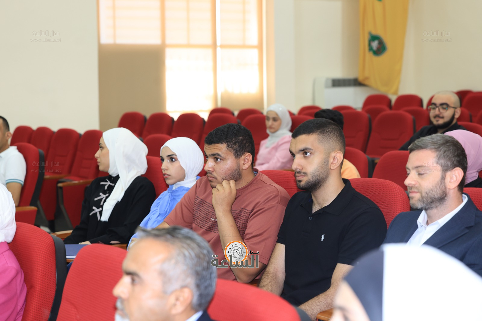 Madar Al-Saa Images 0.37172679051711555