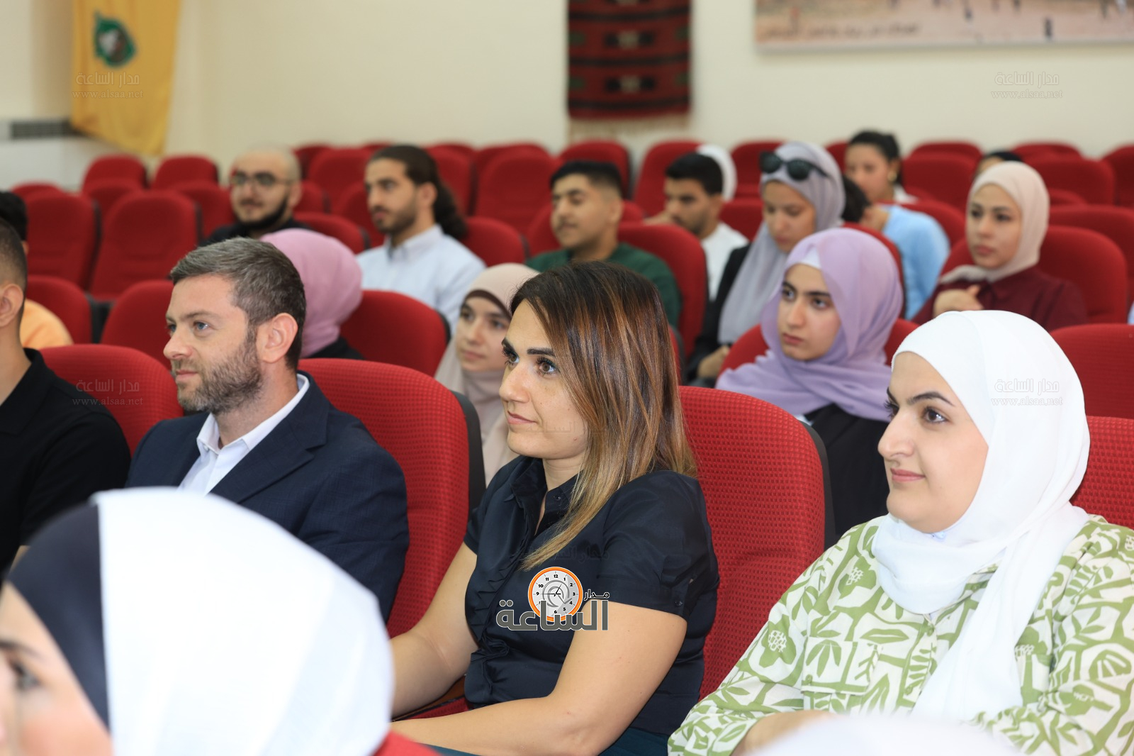 Madar Al-Saa Images 0.20804176664245988