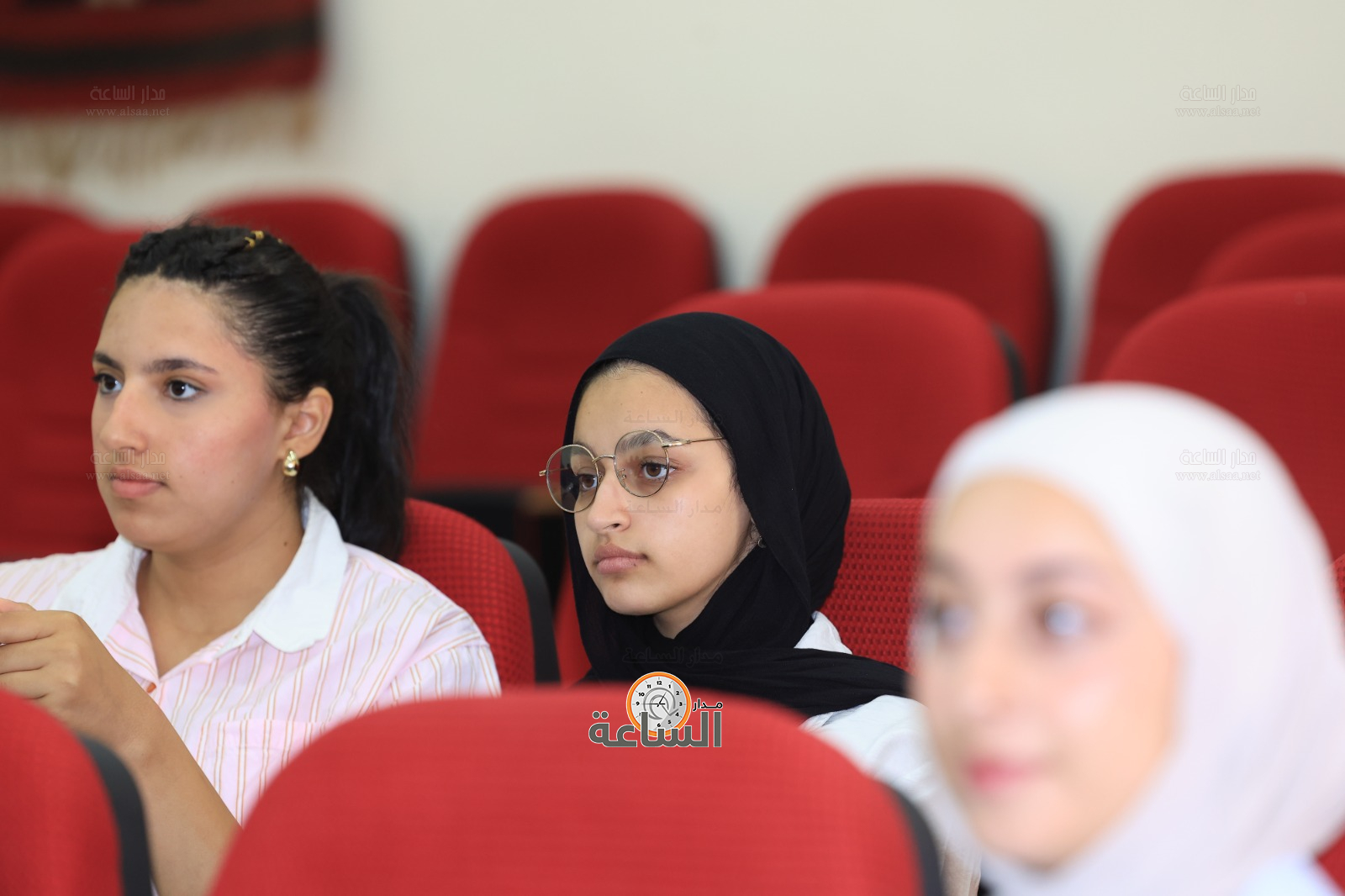 Madar Al-Saa Images 0.16200982355673765