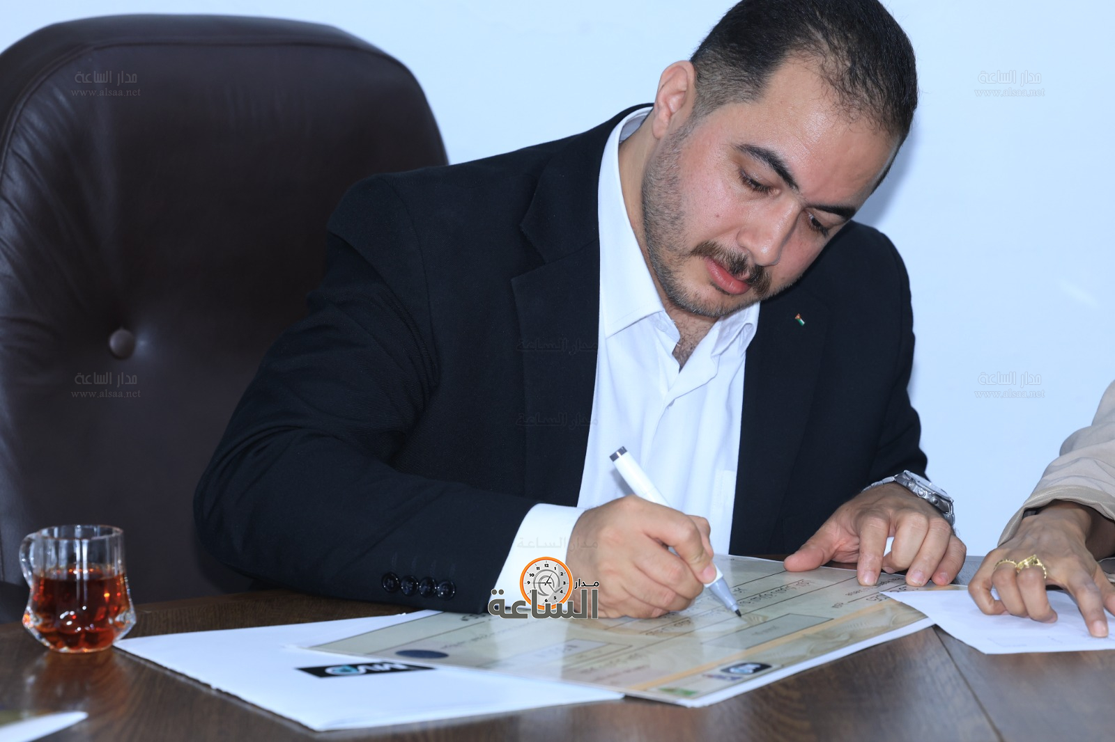 Madar Al-Saa Images 0.42683035916550705