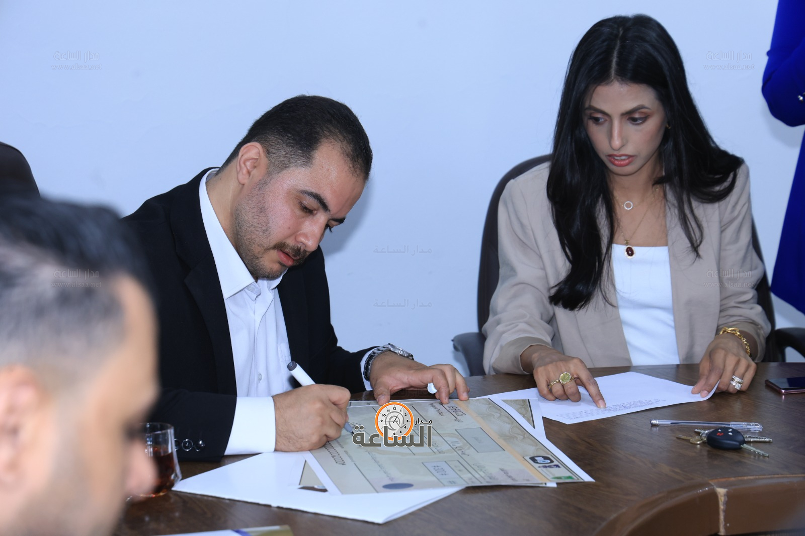 Madar Al-Saa Images 0.15432909093088765