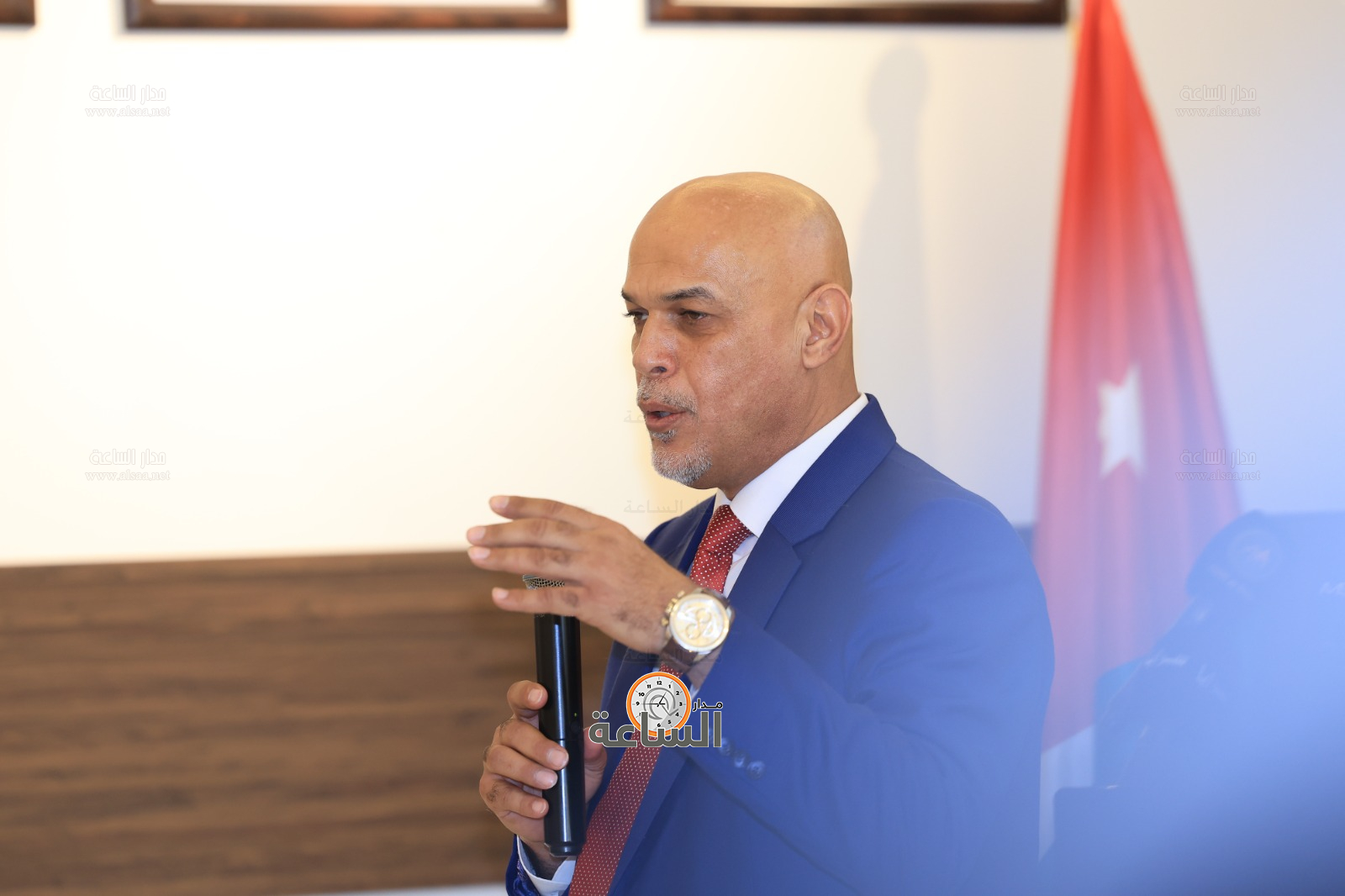 Madar Al-Saa Images 0.24029720573122249