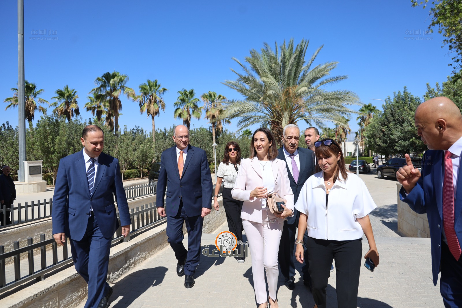 Madar Al-Saa Images 0.4545188530392268