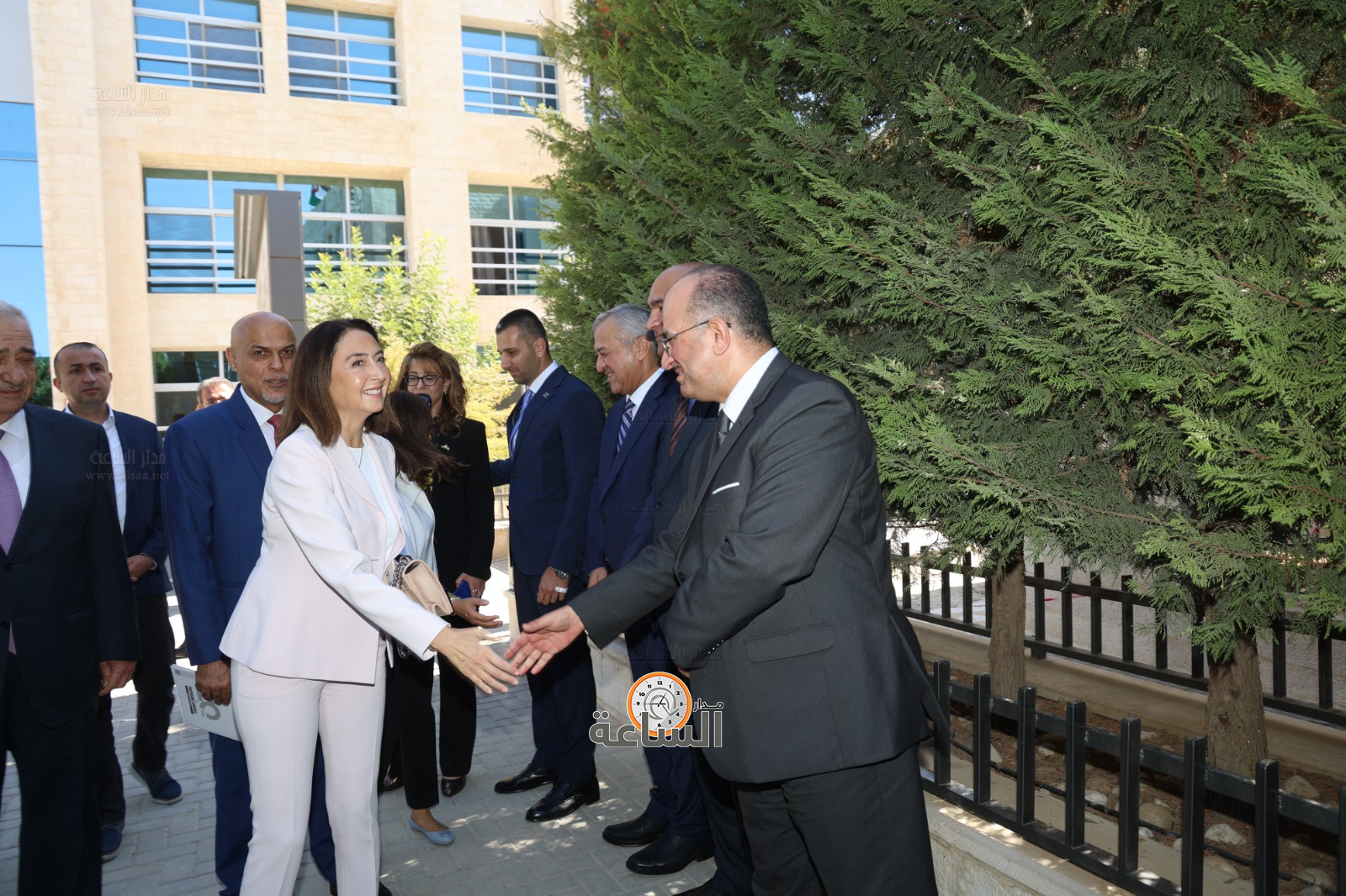 Madar Al-Saa Images 0.9995619304266032