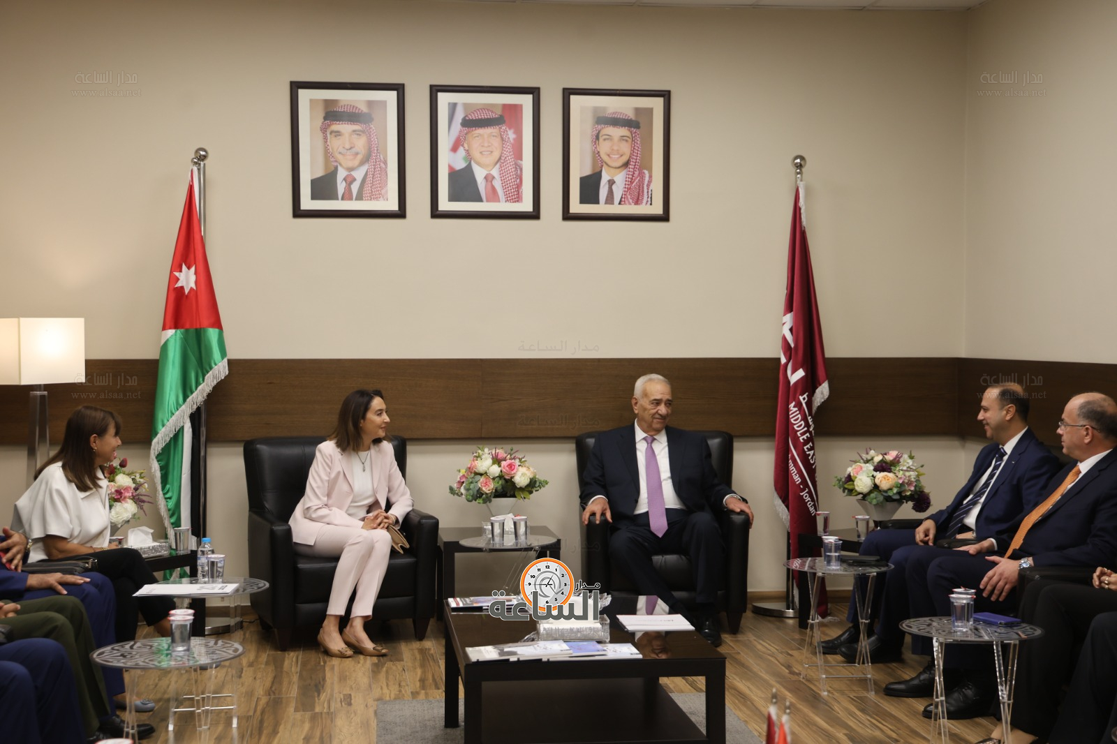 Madar Al-Saa Images 0.24085216817336408