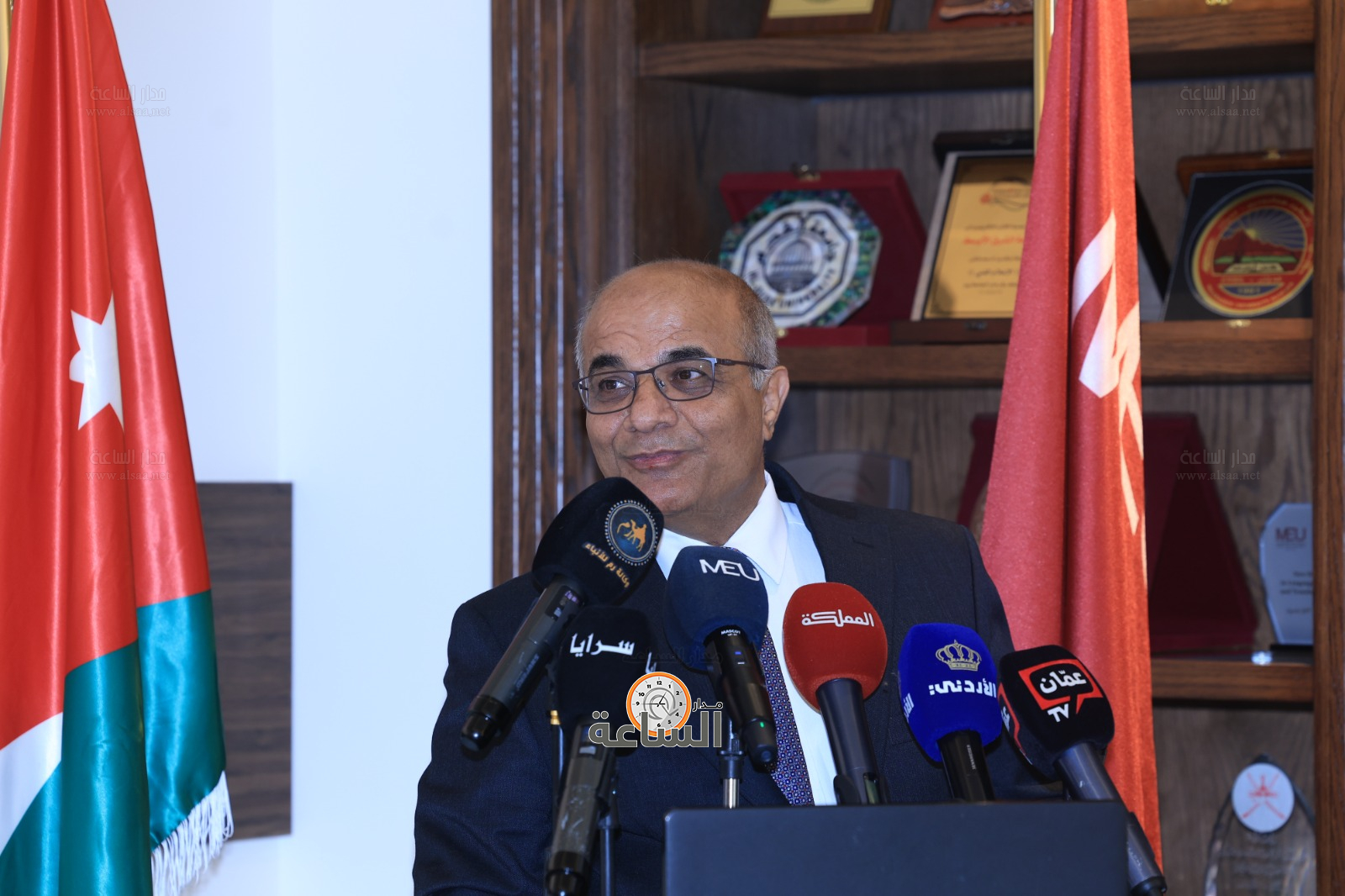 Madar Al-Saa Images 0.3566888181714296