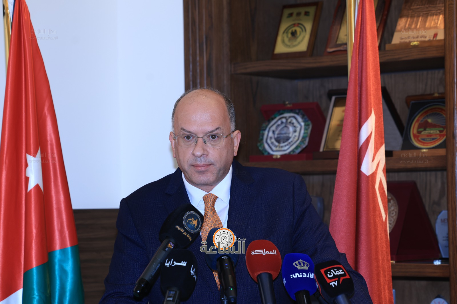 Madar Al-Saa Images 0.03354153070354615