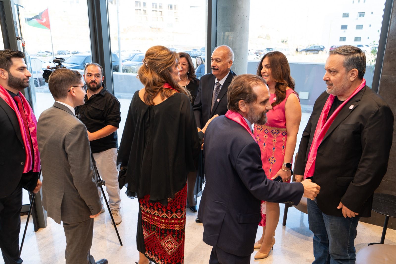 Madar Al-Saa Images 0.8521686239636154