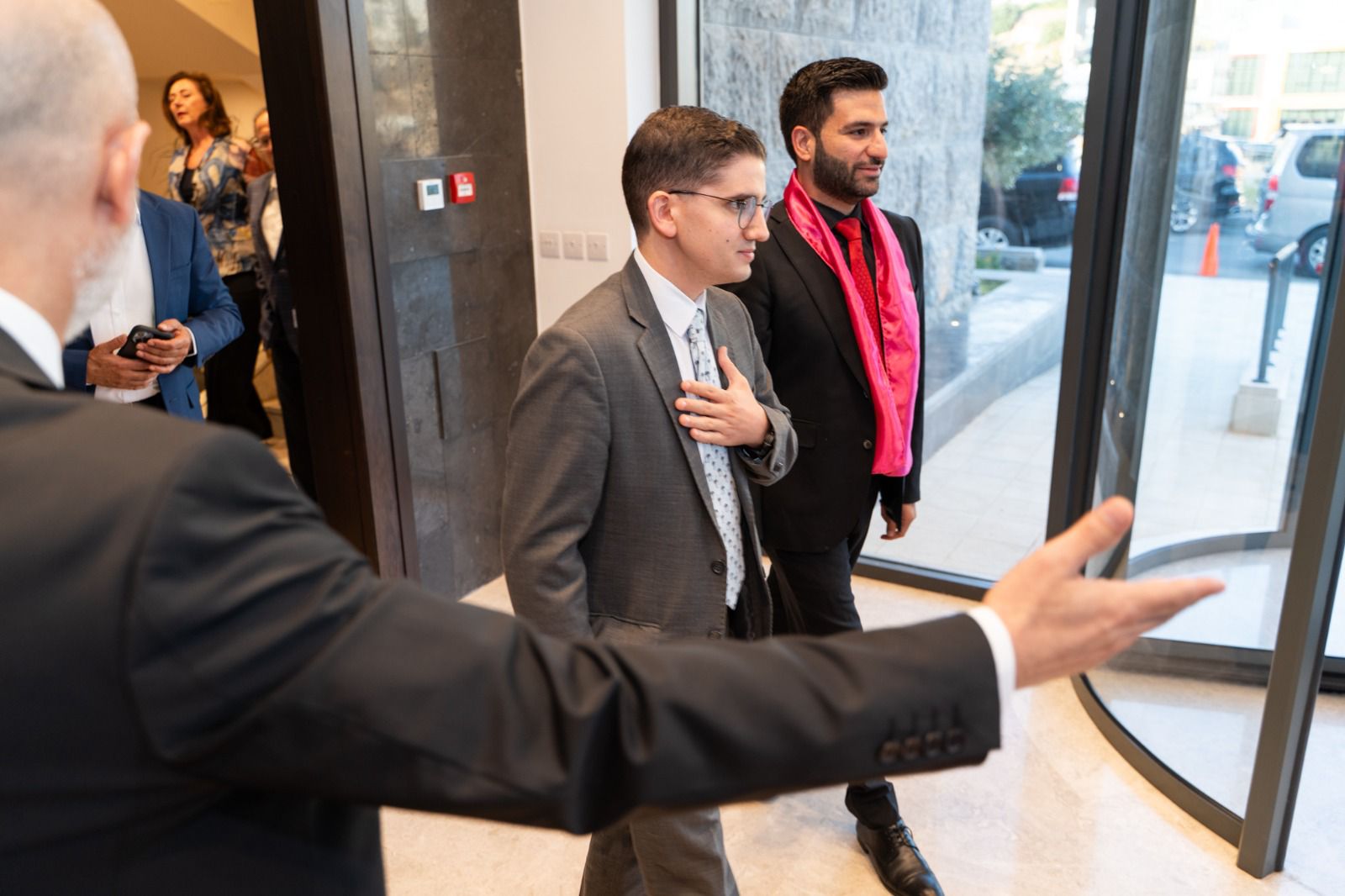 Madar Al-Saa Images 0.4803238541676944