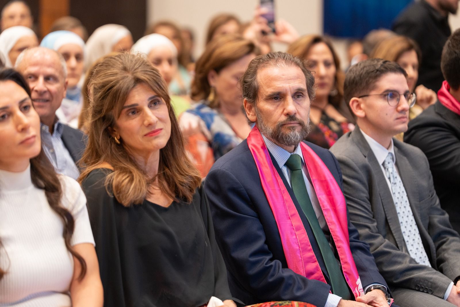 Madar Al-Saa Images 0.549023113701636