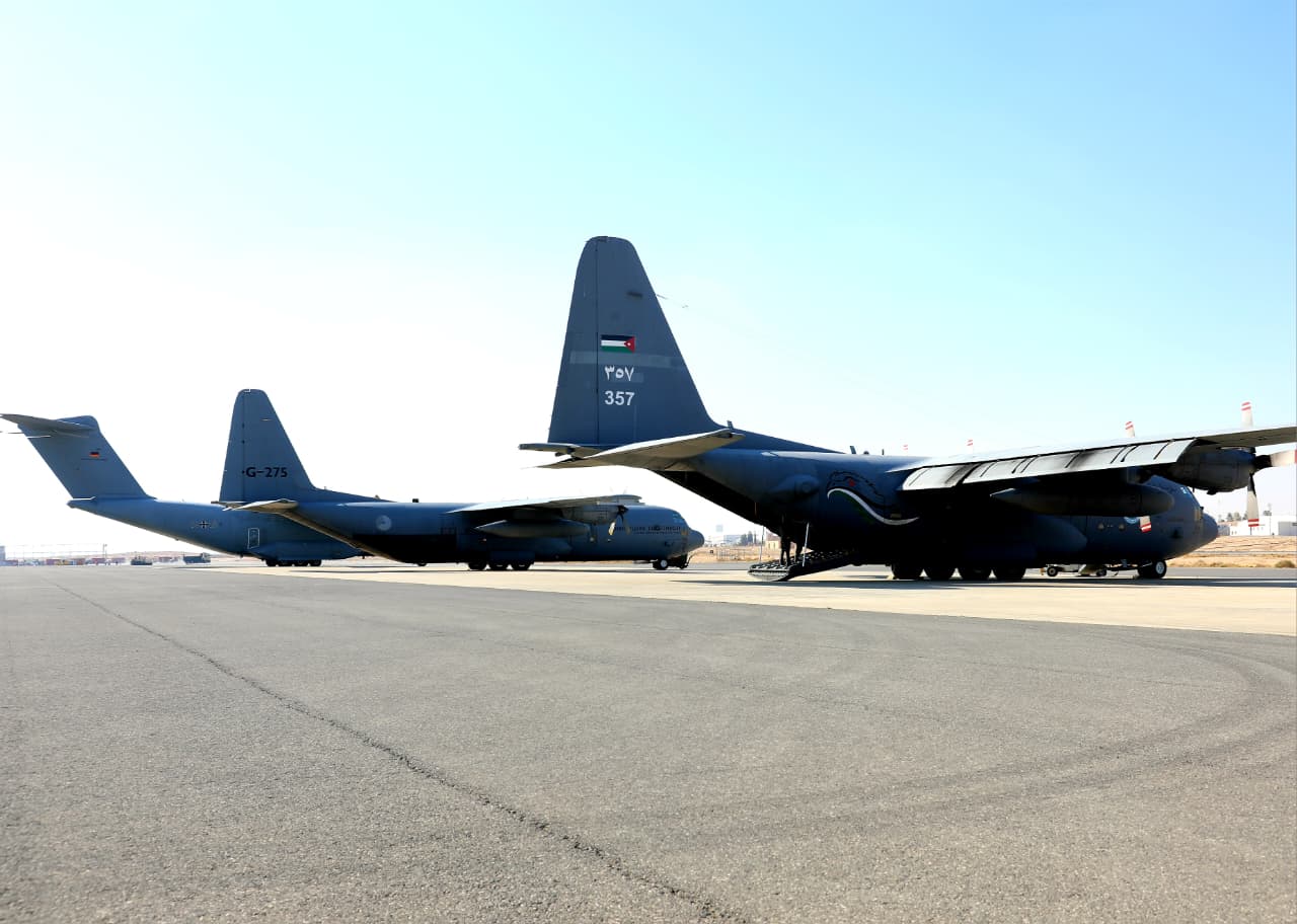 Madar Al-Saa Images 0.48152675360252617