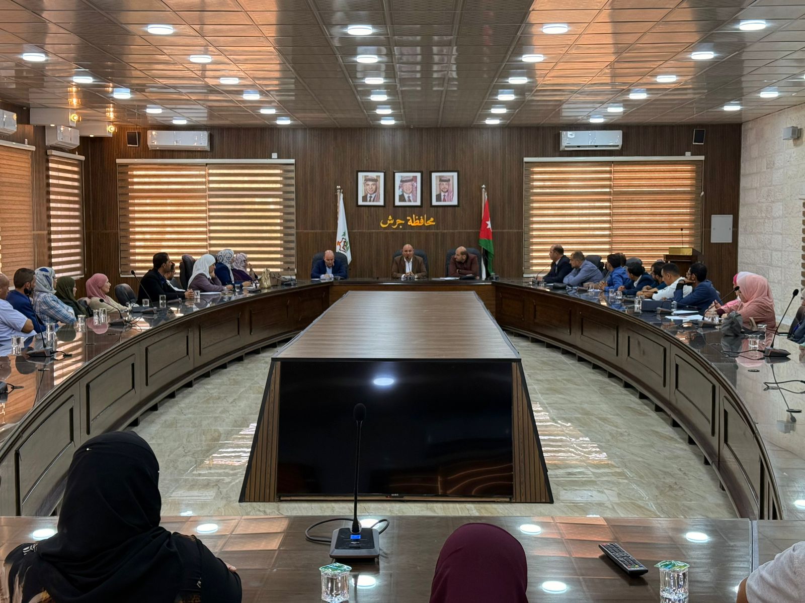 Madar Al-Saa Images 0.3926519336122638