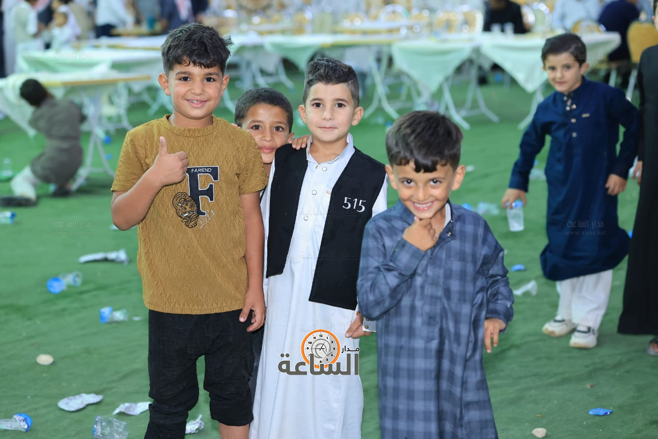 Madar Al-Saa Images 0.8332076331009741