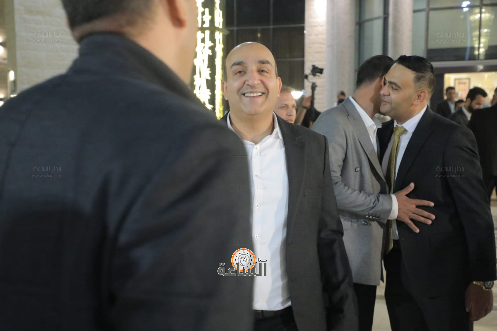 Madar Al-Saa Images 0.1053644227252587