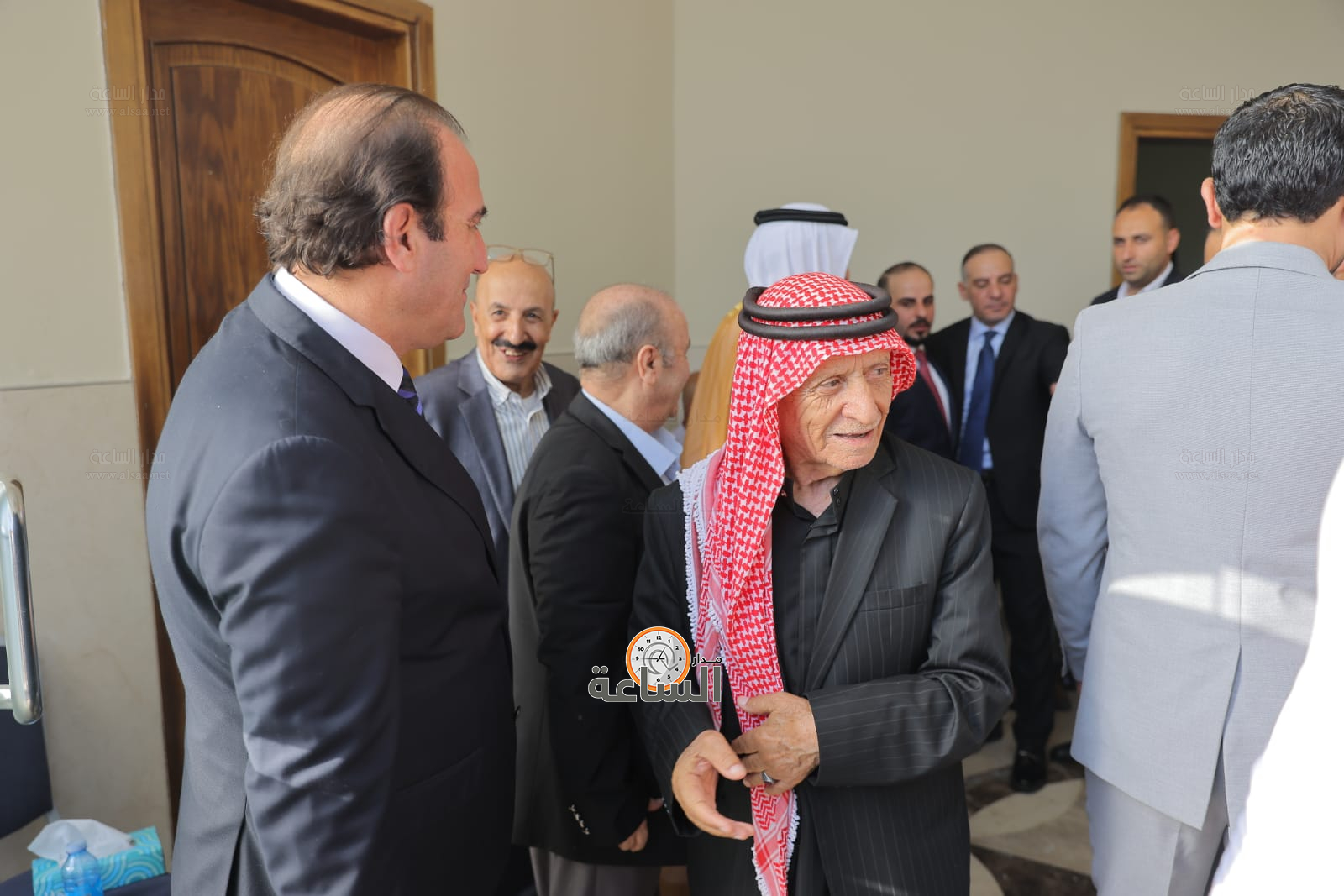 Madar Al-Saa Images 0.9858036229320534