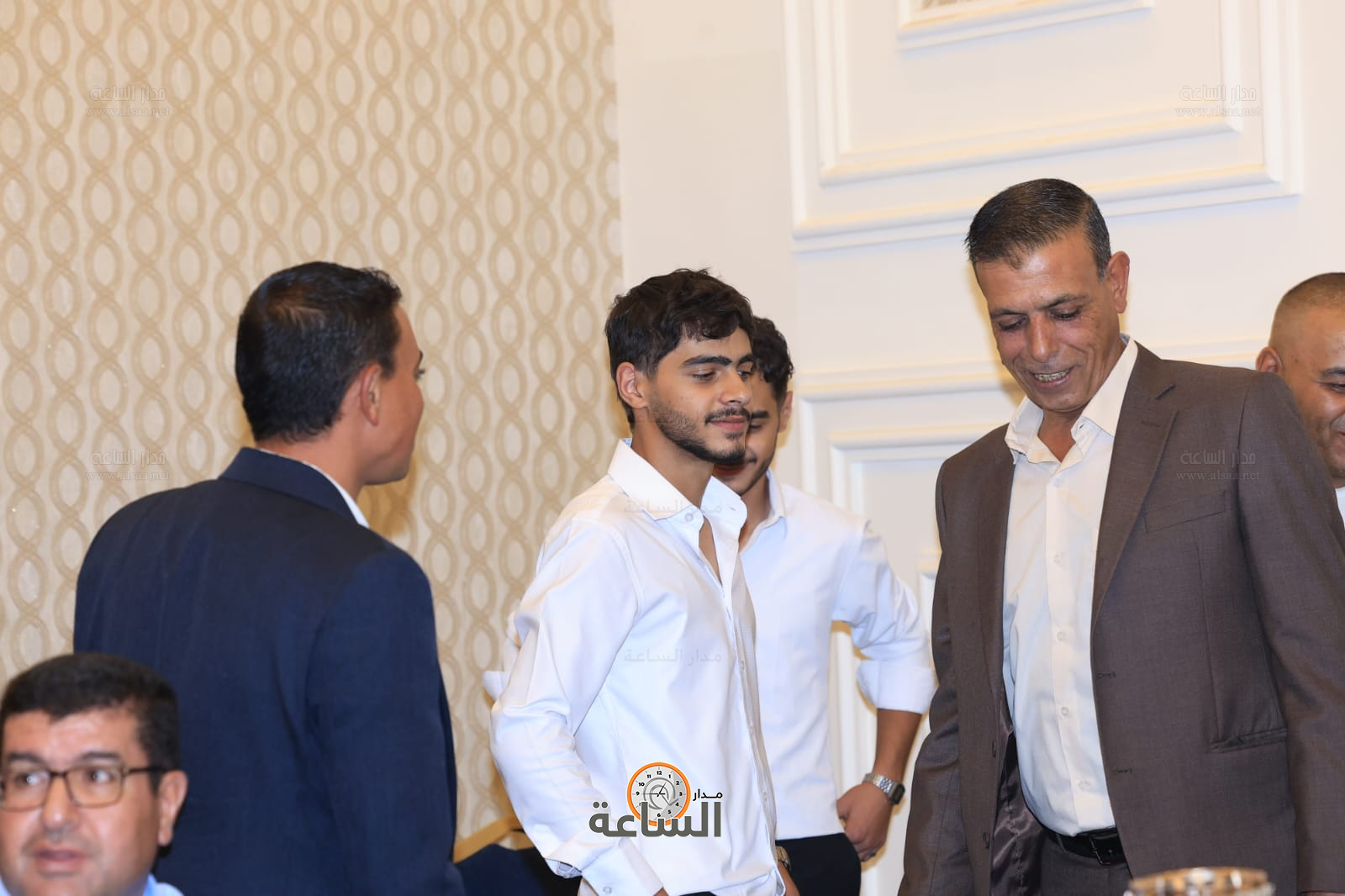 Madar Al-Saa Images 0.004013714547472014