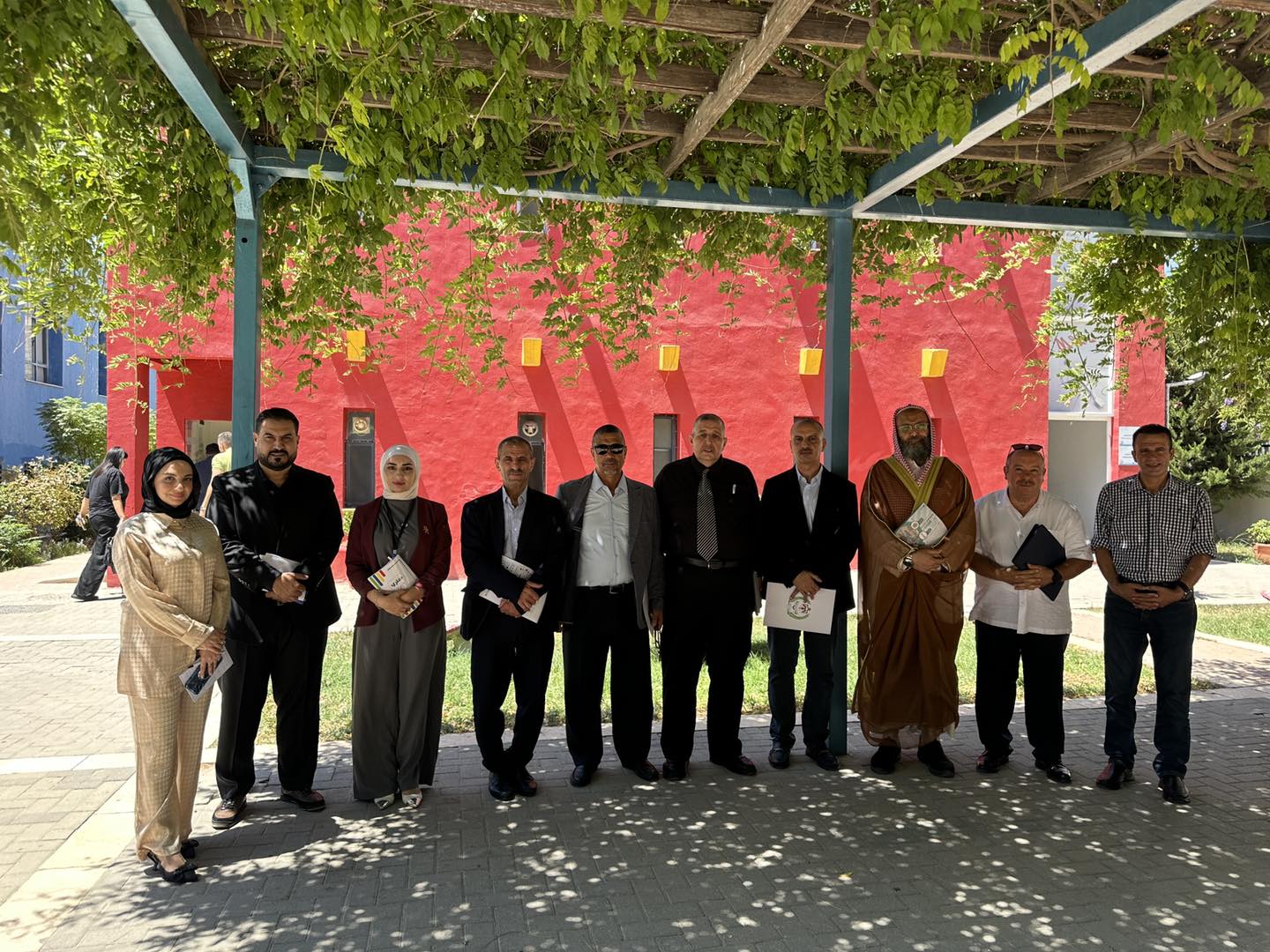 Madar Al-Saa Images 0.9279685930505598