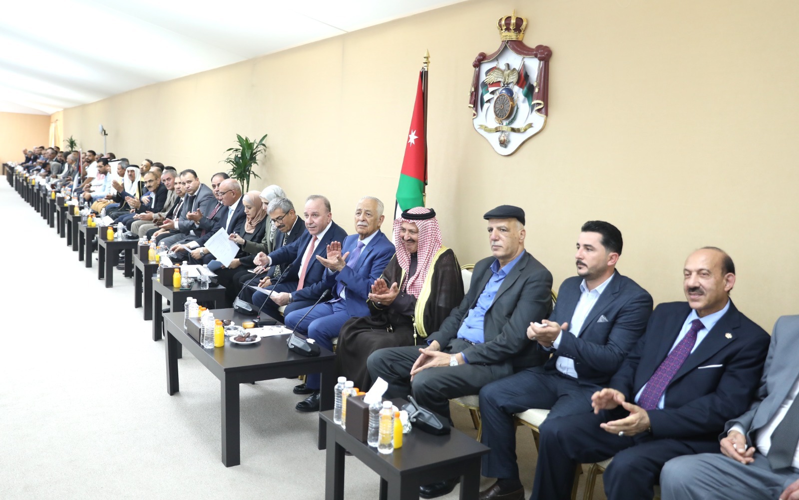 Madar Al-Saa Images 0.9817218235411469