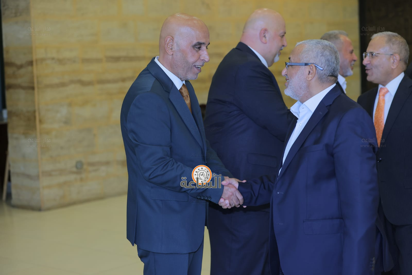 Madar Al-Saa Images 0.05352388463466662