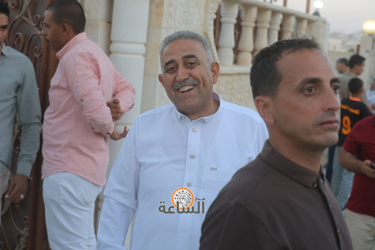 Madar Al-Saa Images 0.8012613418493401