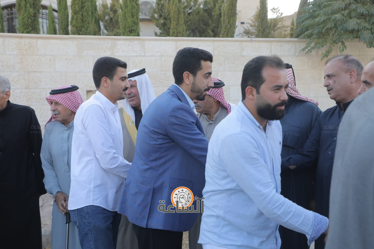 Madar Al-Saa Images 0.3379496344519207