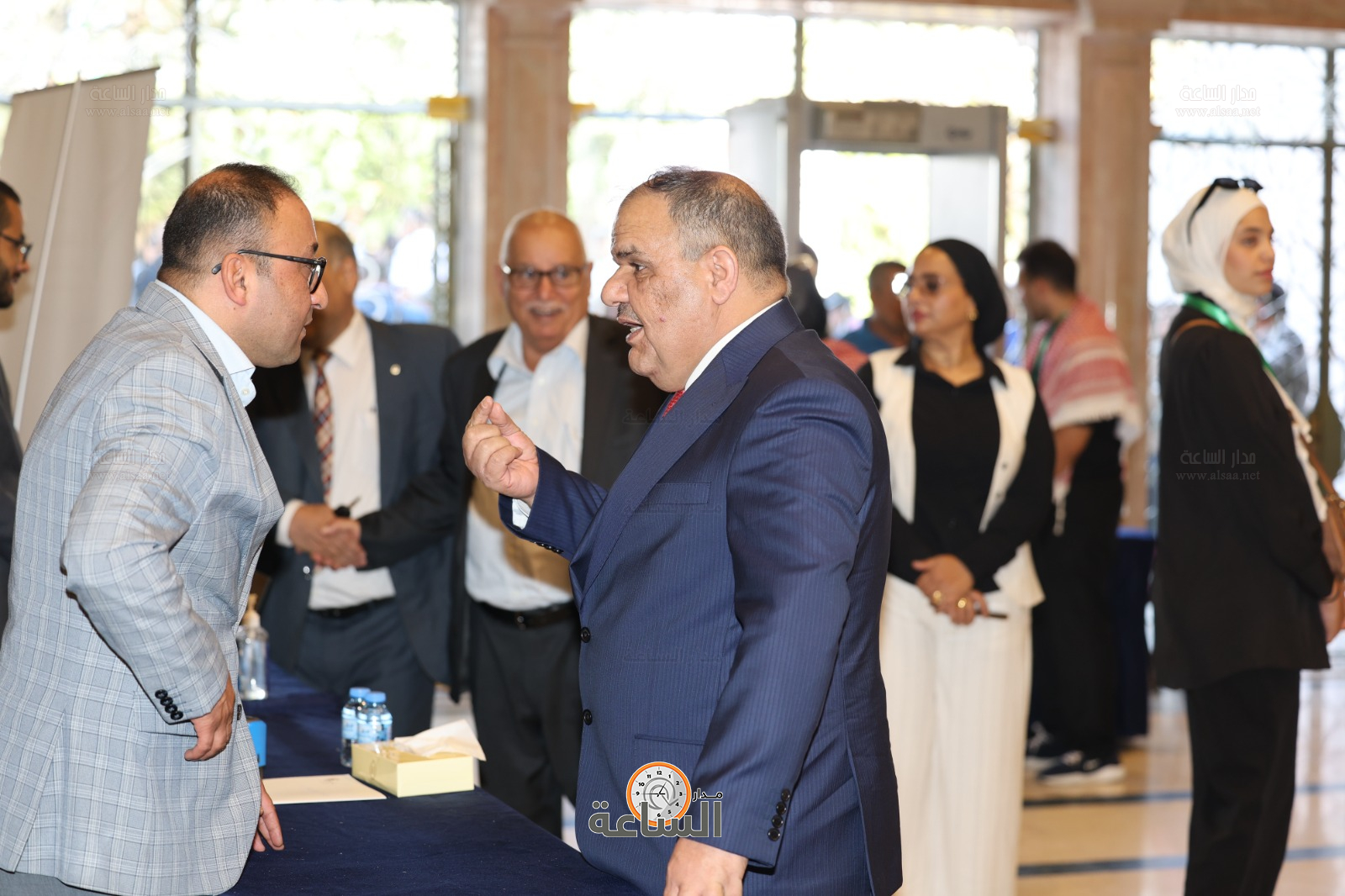 Madar Al-Saa Images 0.40232358625244635