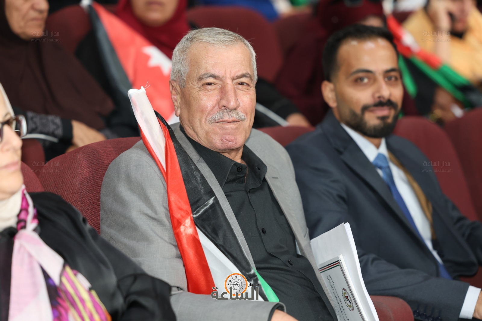 Madar Al-Saa Images 0.10240413058152487