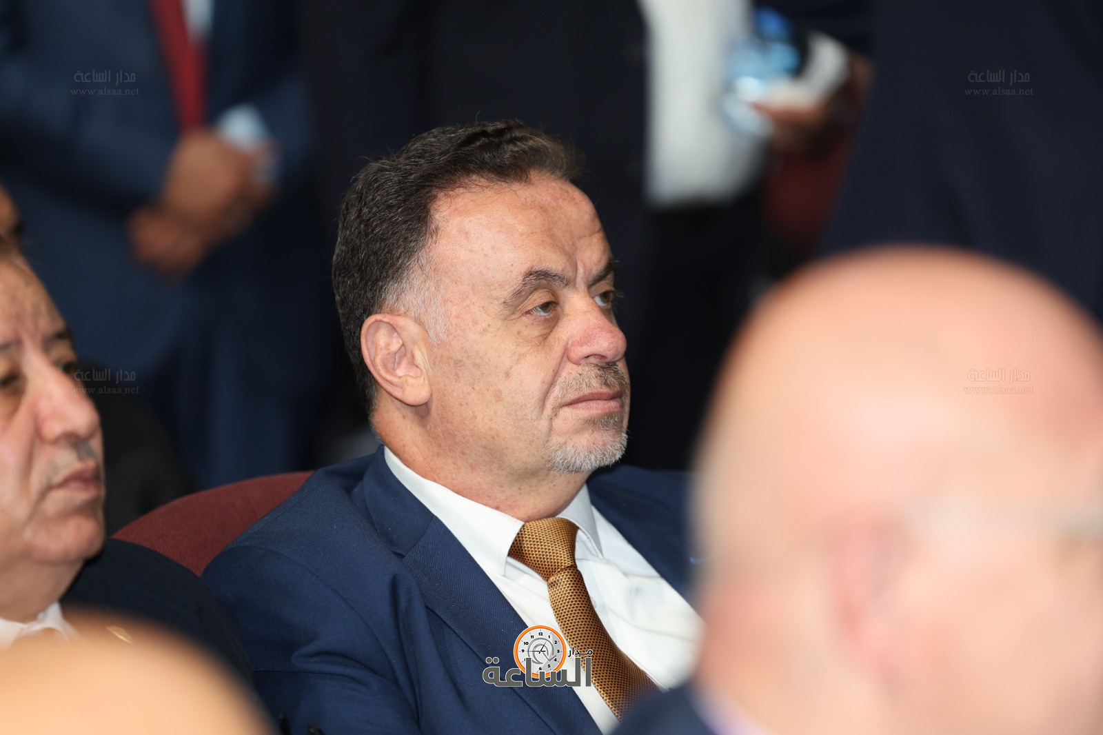 Madar Al-Saa Images 0.09812225633000449