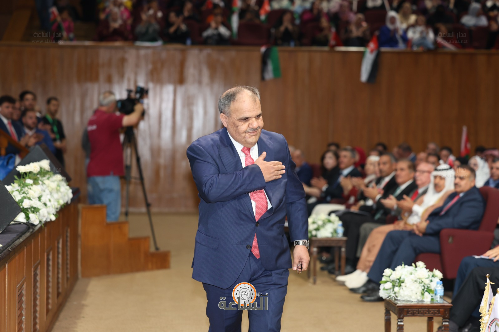 Madar Al-Saa Images 0.8998907451401573