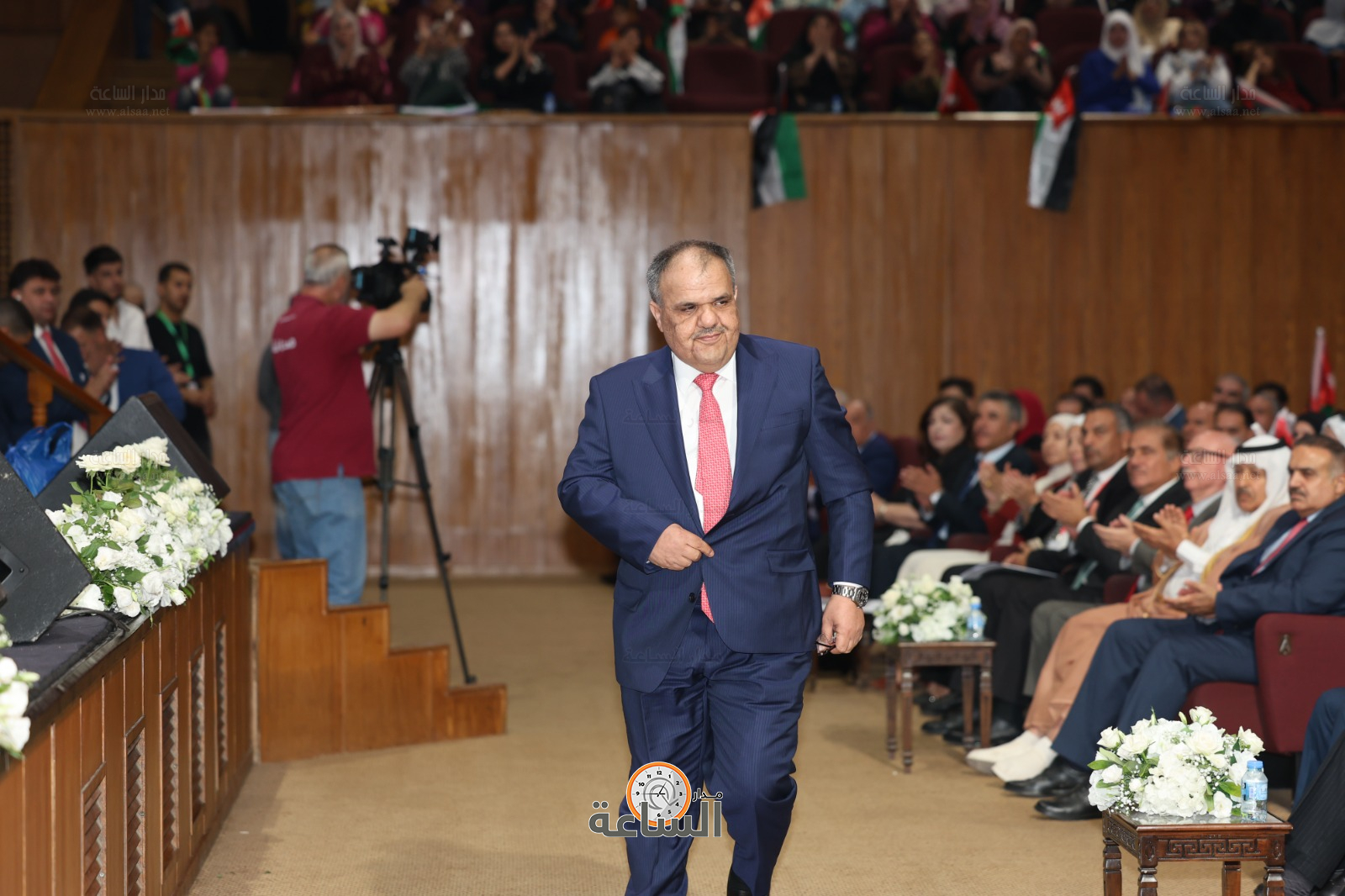 Madar Al-Saa Images 0.11756439157803056