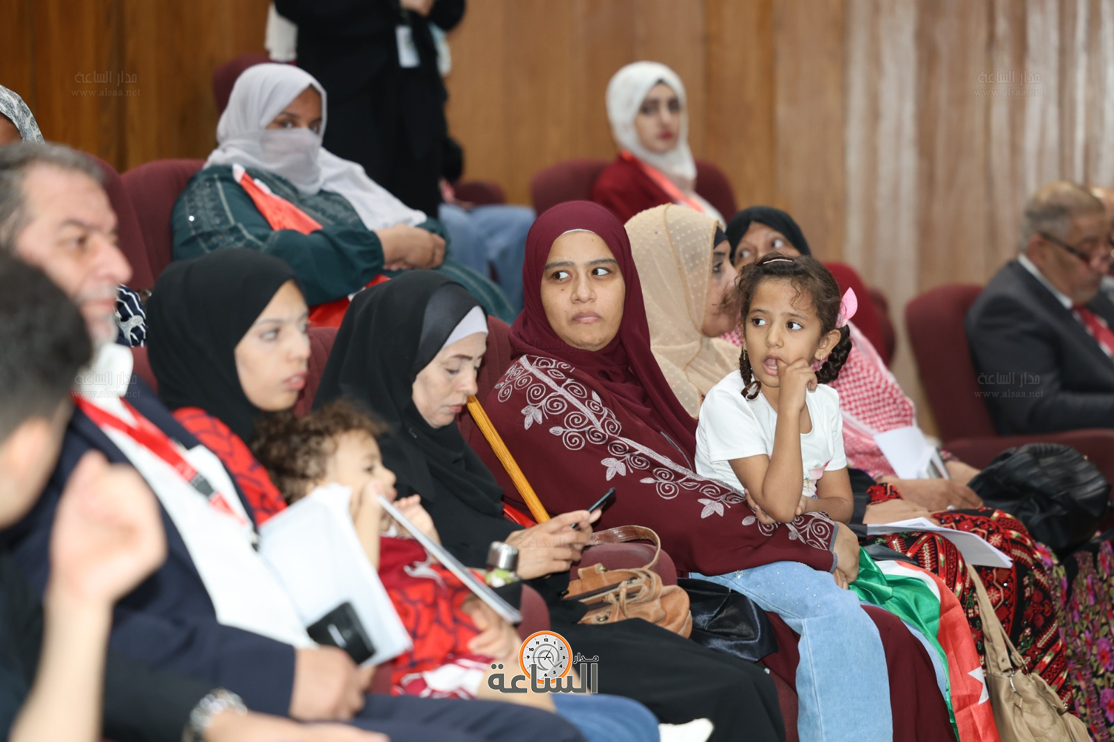 Madar Al-Saa Images 0.5690209895879037