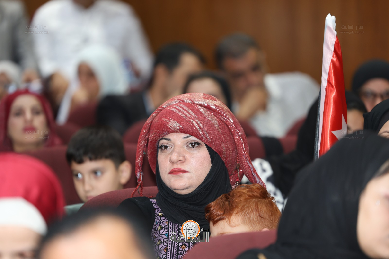 Madar Al-Saa Images 0.3638085451451535