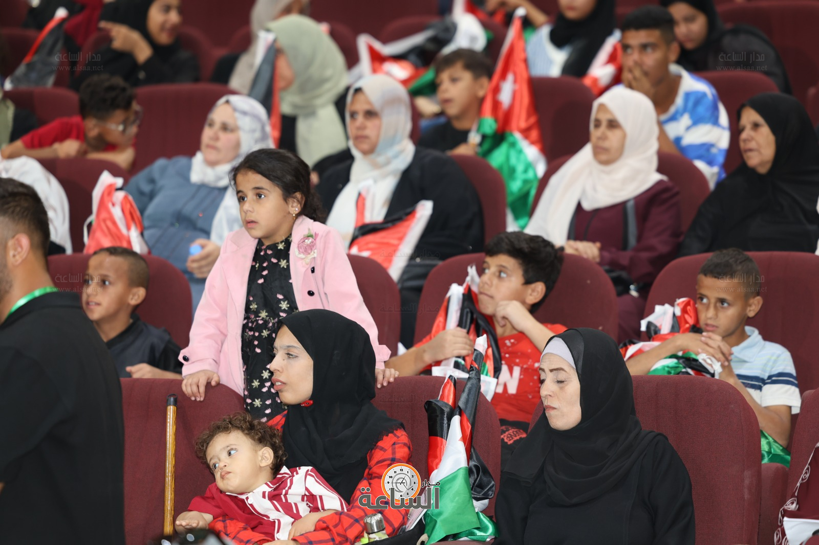 Madar Al-Saa Images 0.784074236059099