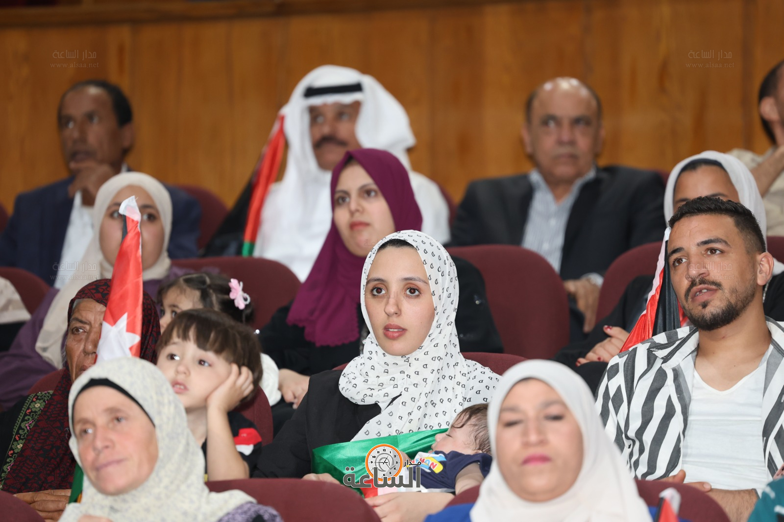 Madar Al-Saa Images 0.5931749853250234