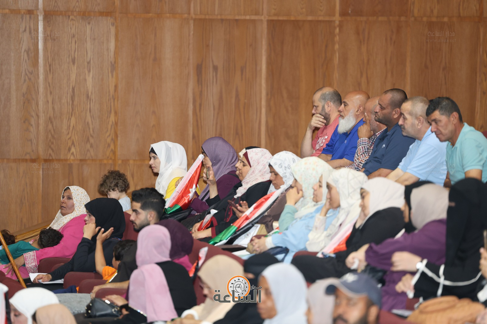 Madar Al-Saa Images 0.8587188422273094