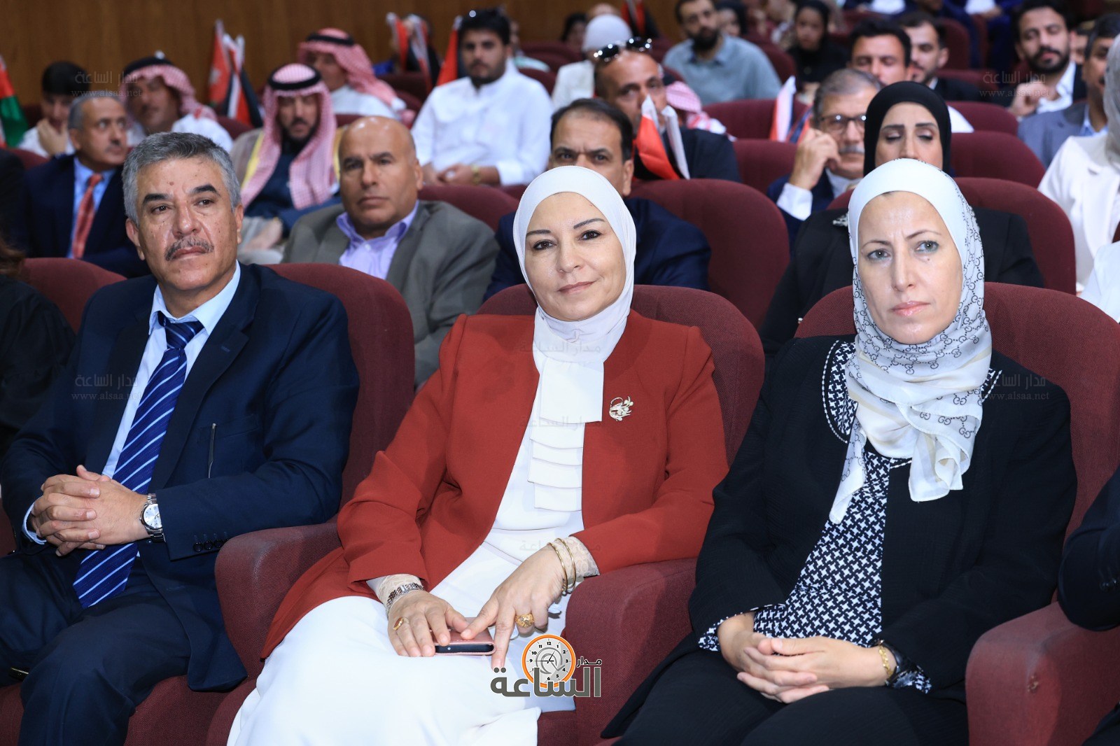 Madar Al-Saa Images 0.11841777146561272