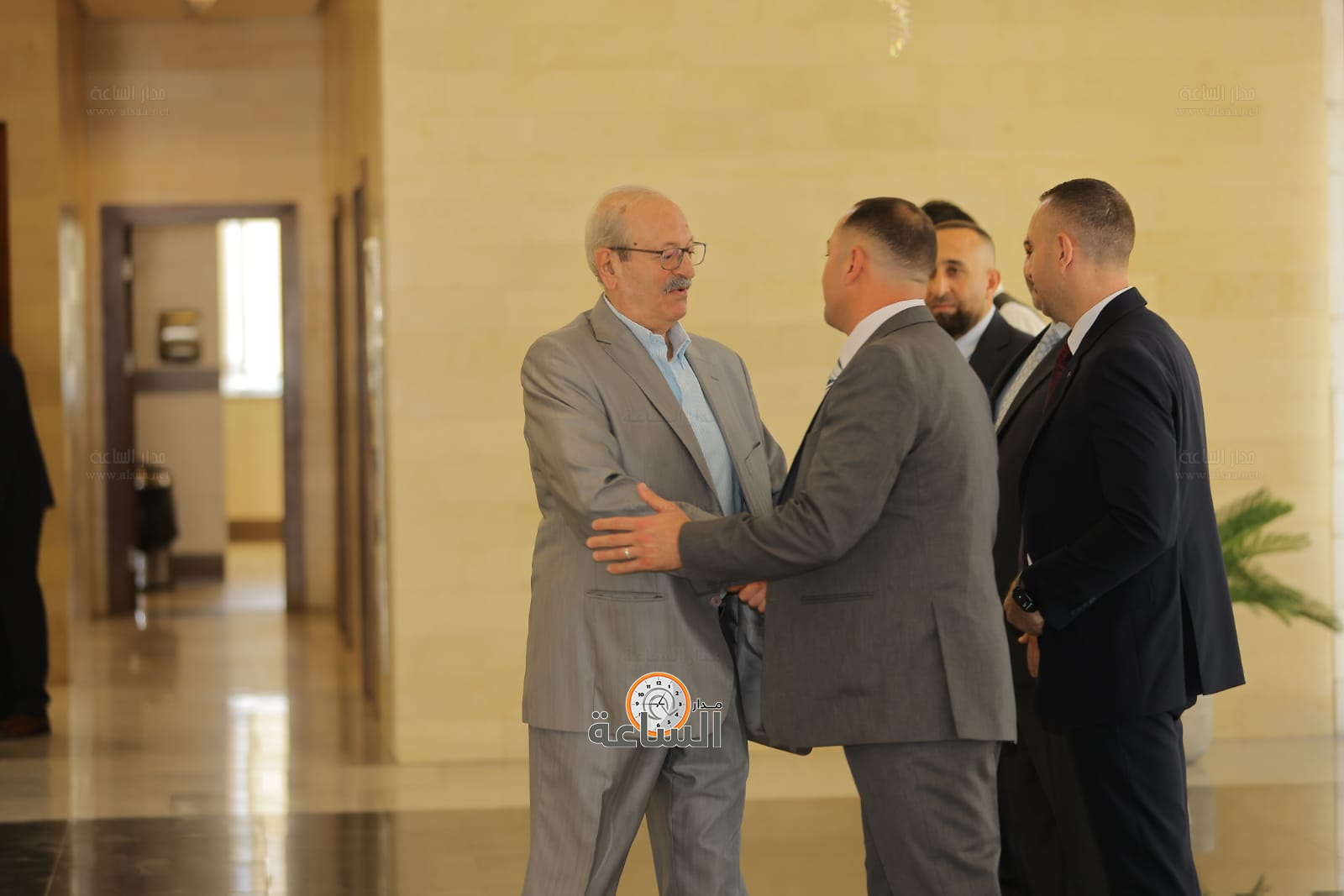 Madar Al-Saa Images 0.7304889299572556