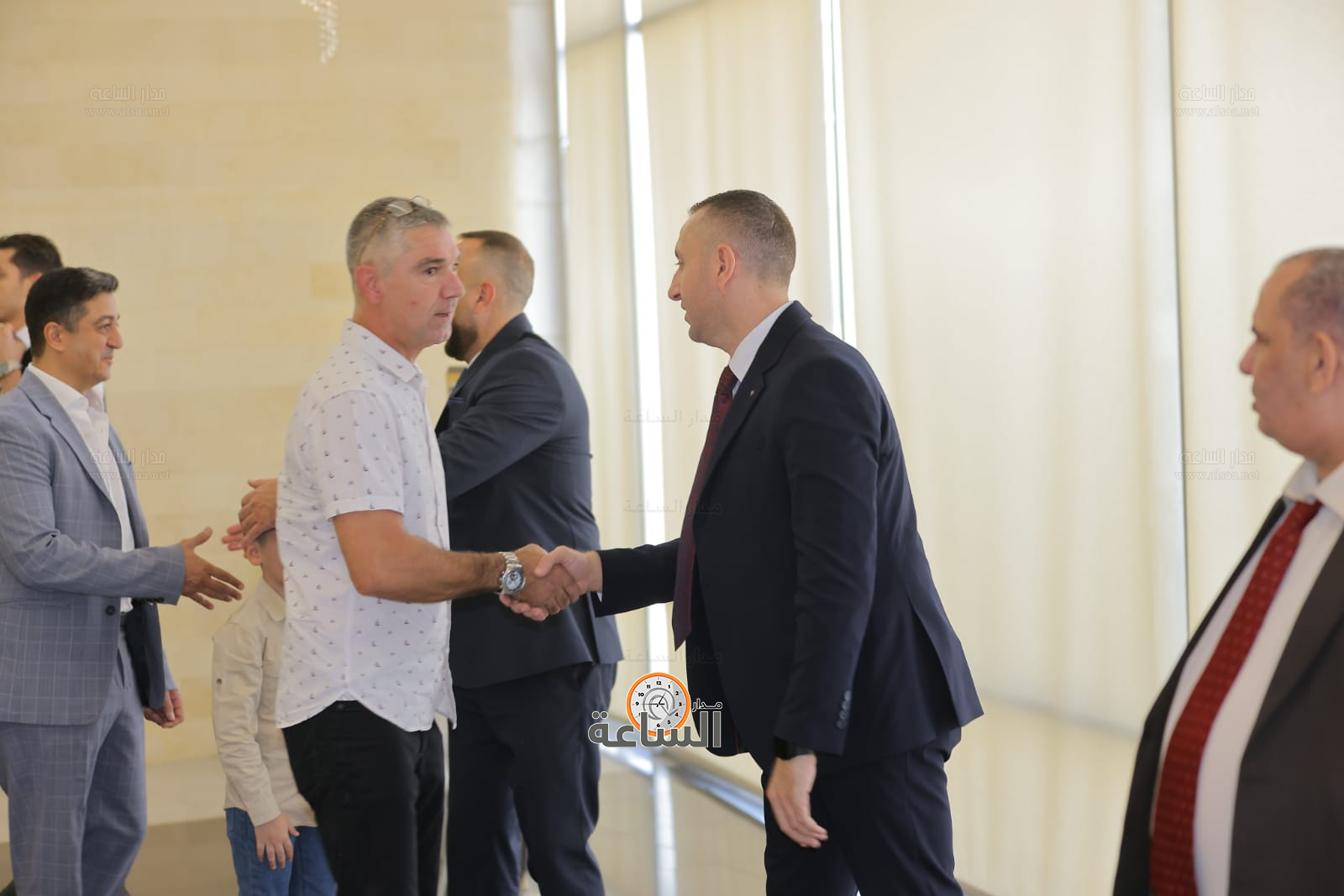 Madar Al-Saa Images 0.7122593772910464