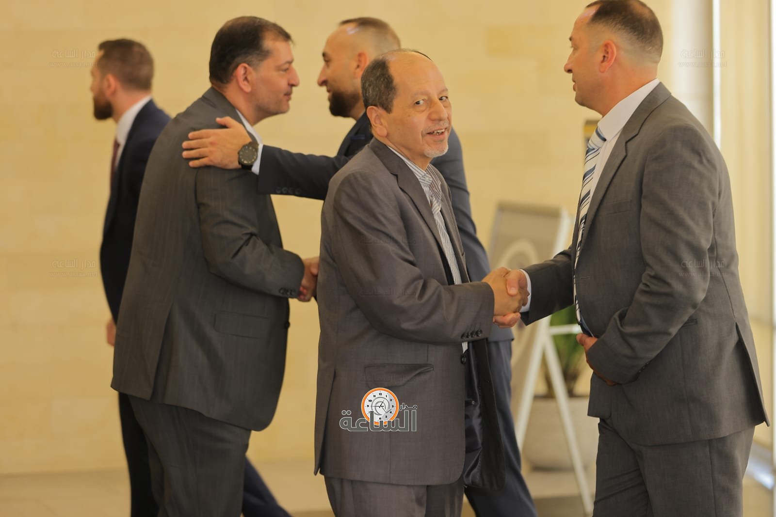 Madar Al-Saa Images 0.3103751385618798