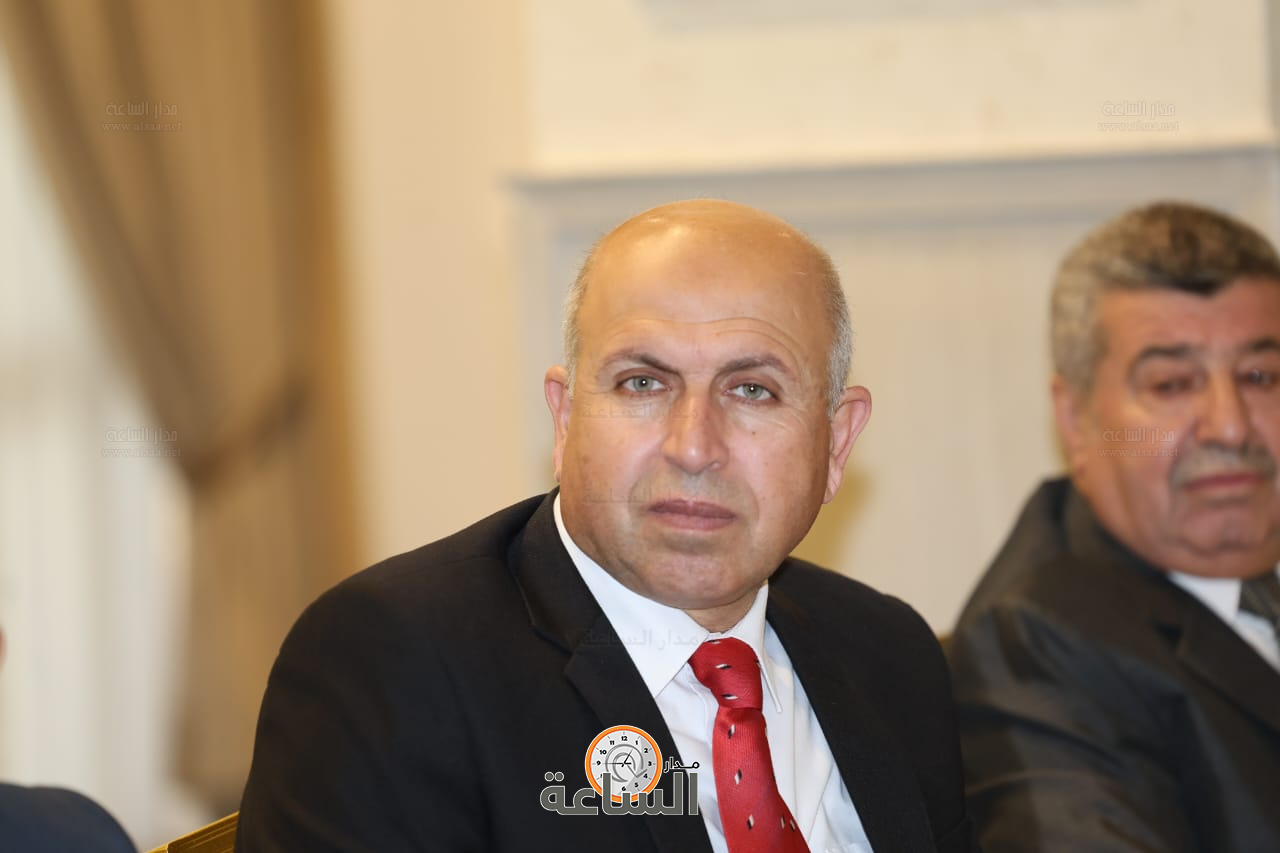 Madar Al-Saa Images 0.7995525272816982