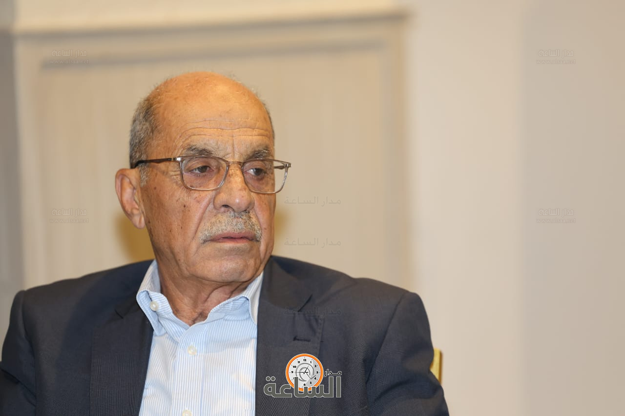 Madar Al-Saa Images 0.6537482226616821