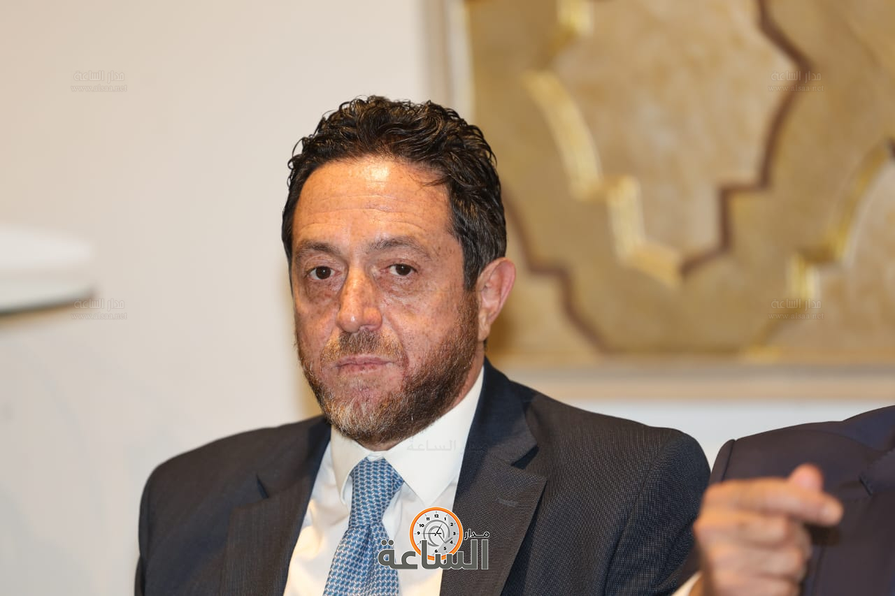 Madar Al-Saa Images 0.03737732353443346