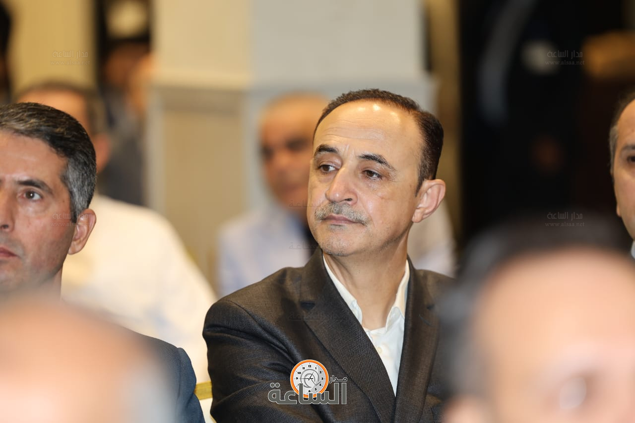 Madar Al-Saa Images 0.3756718719507134