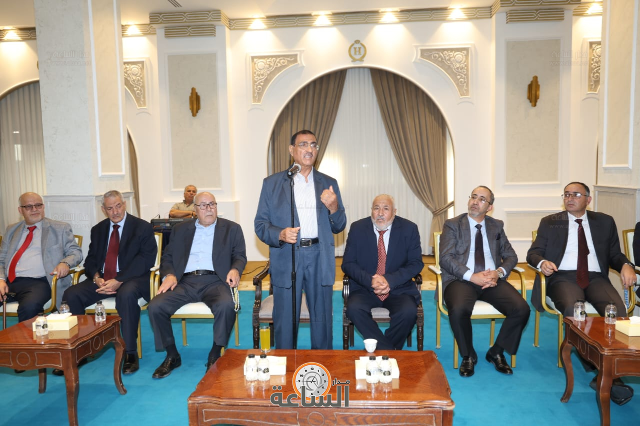 Madar Al-Saa Images 0.9195291362414144