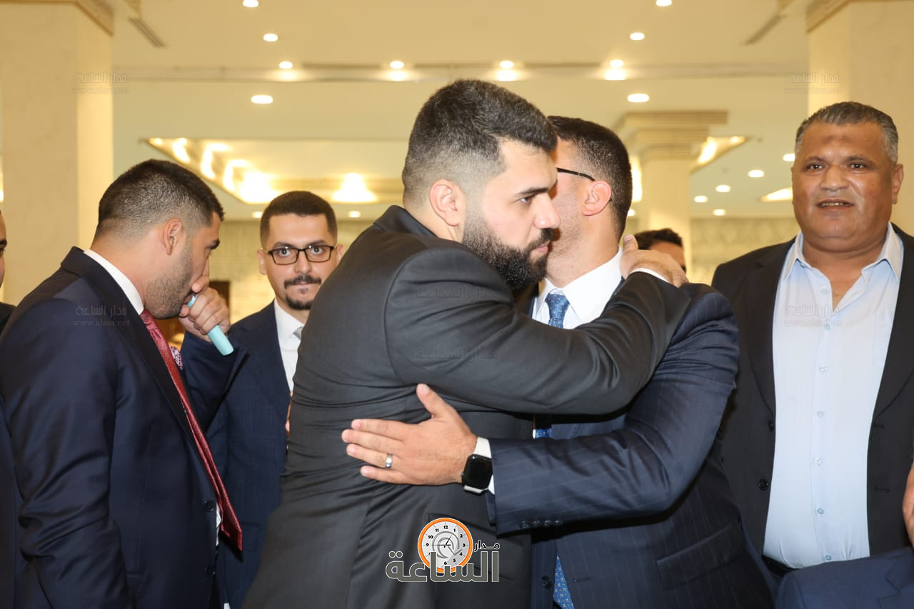 Madar Al-Saa Images 0.7610457168039603