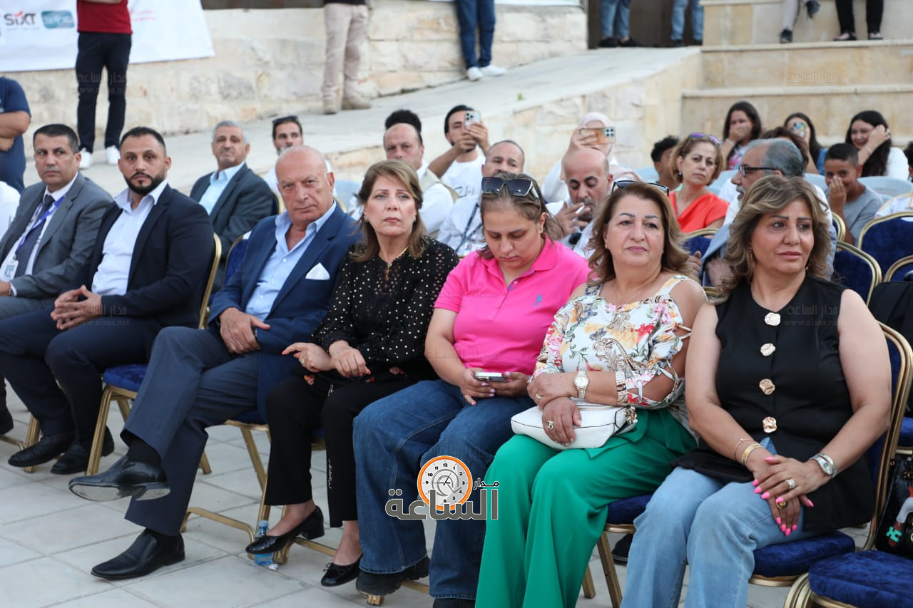 Madar Al-Saa Images 0.3568502345763396