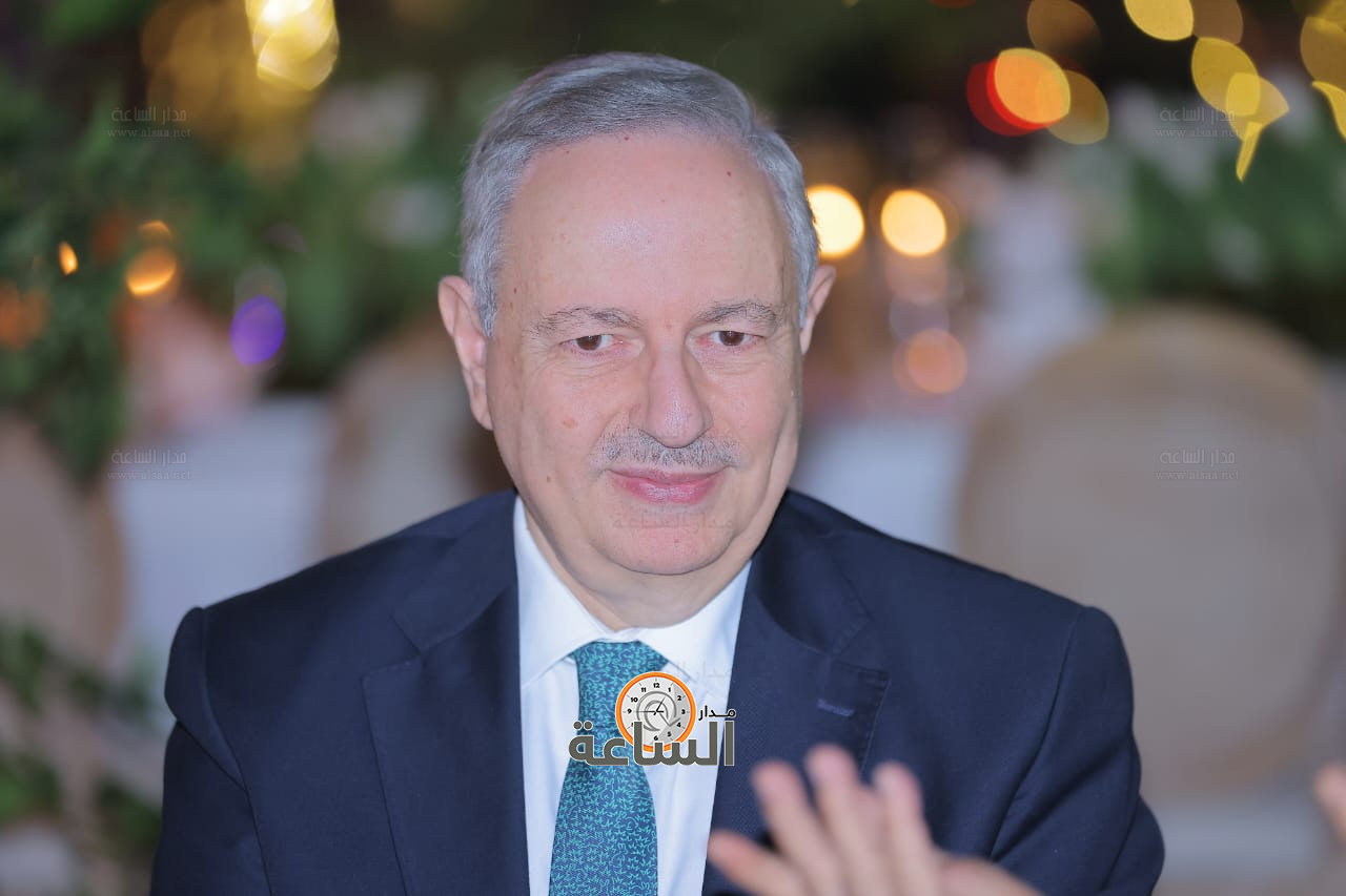 Madar Al-Saa Images 0.08770260691195786