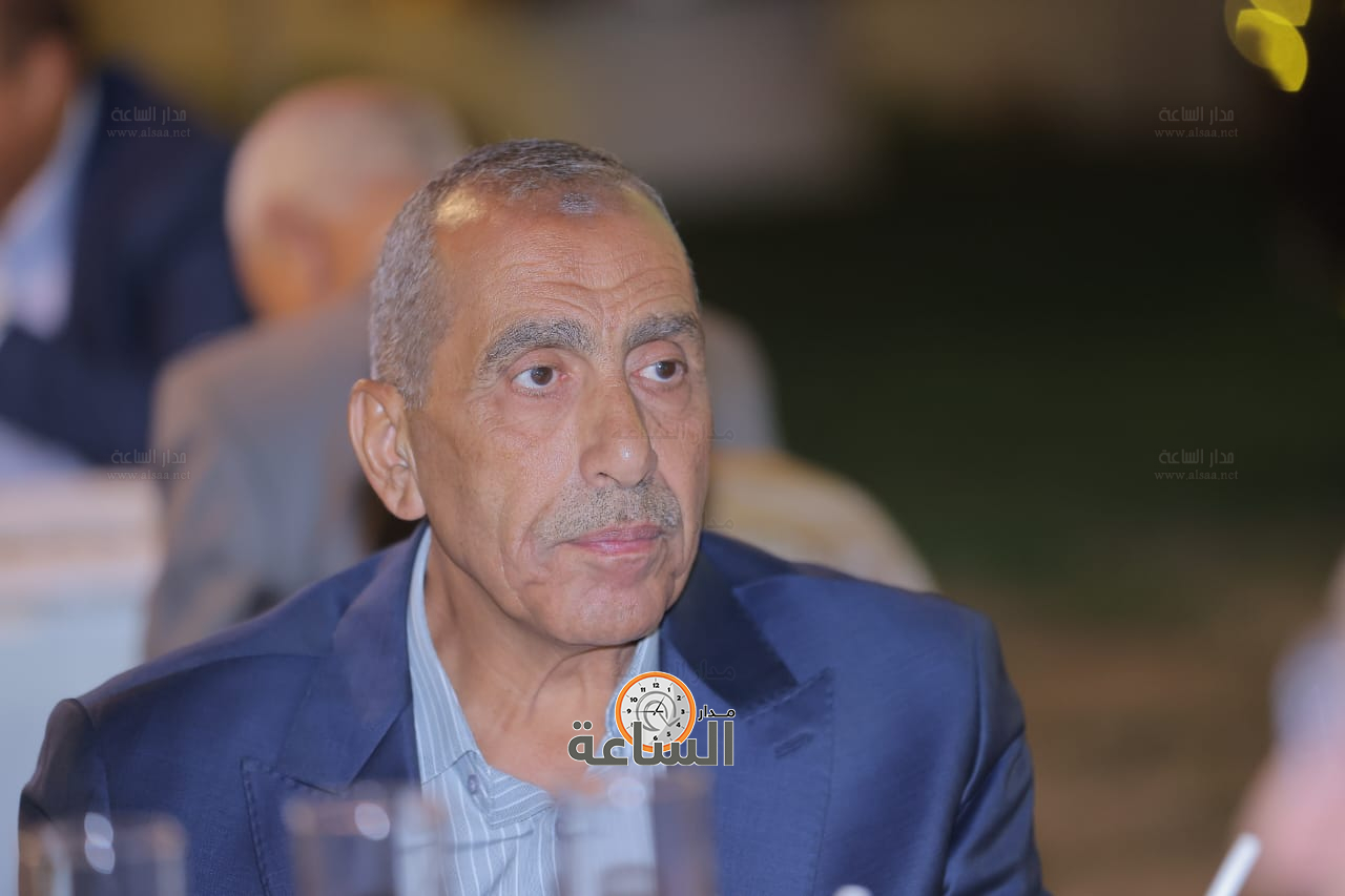 Madar Al-Saa Images 0.49570676488930754